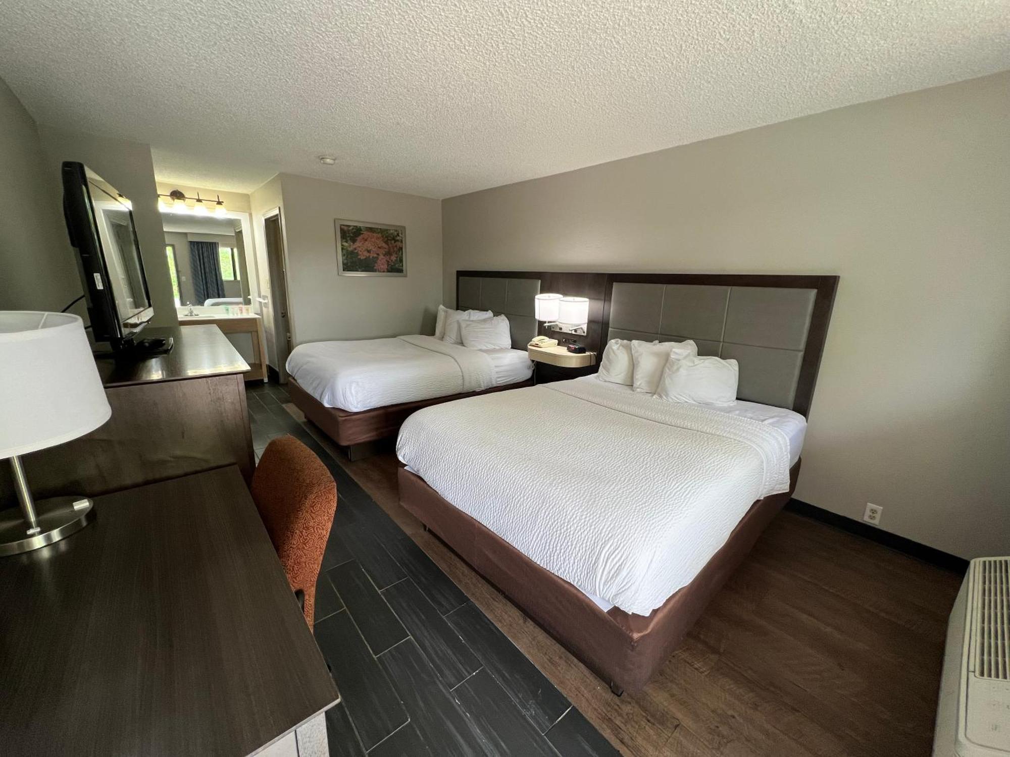 Days Inn & Suites By Wyndham Monroe Exteriér fotografie